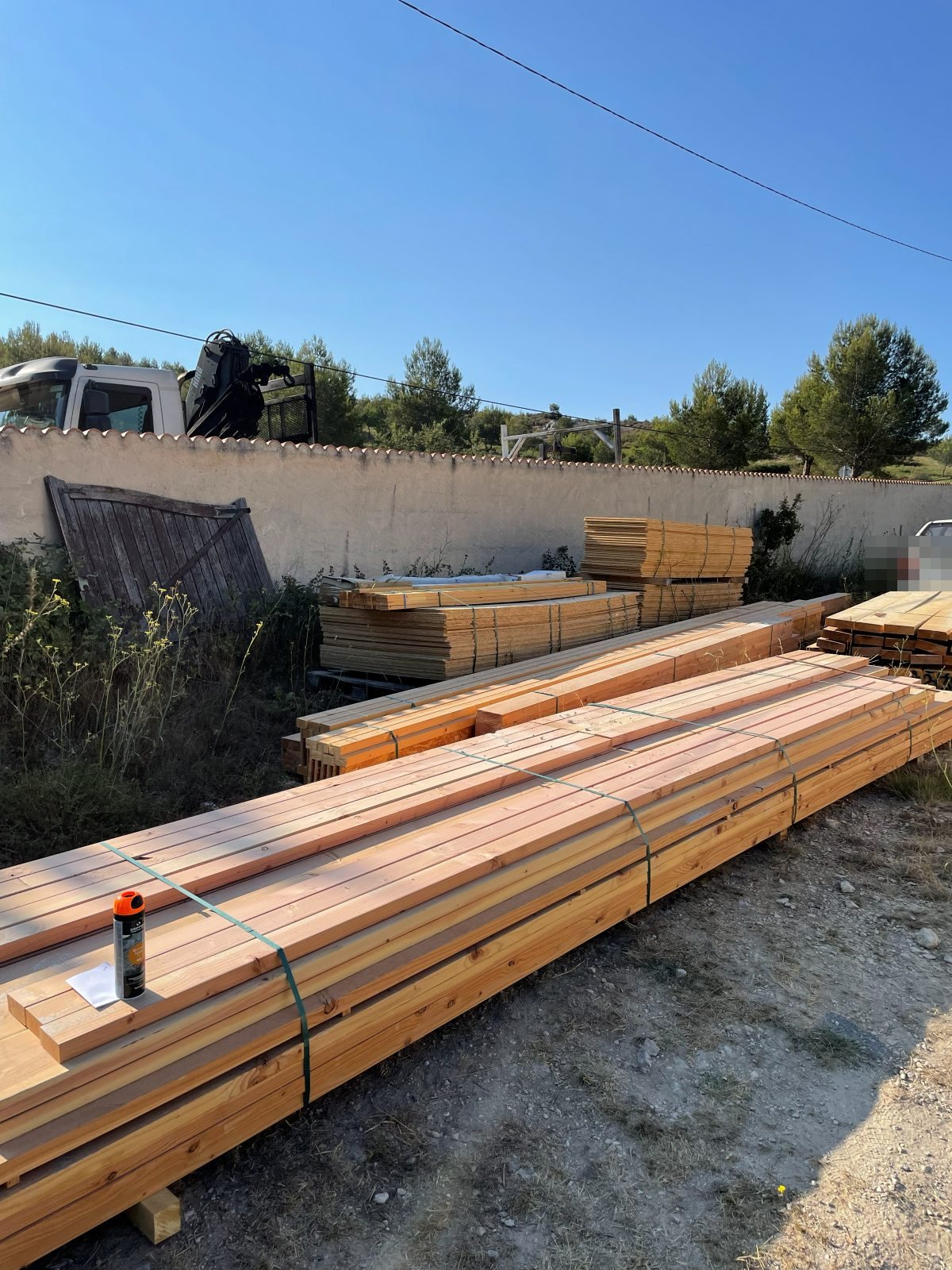 Étape chantier : livraison du bois de structure